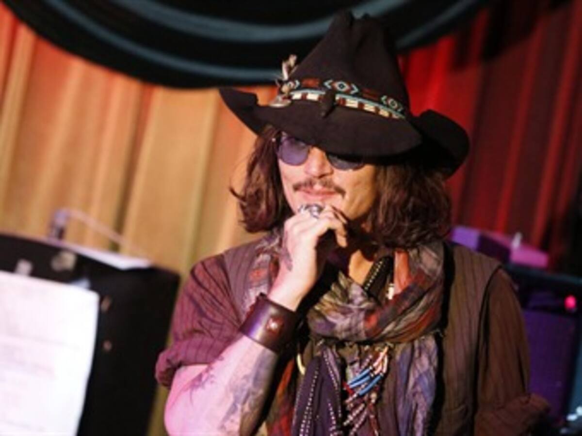 Johnny Depp planea reunir a su vieja banda