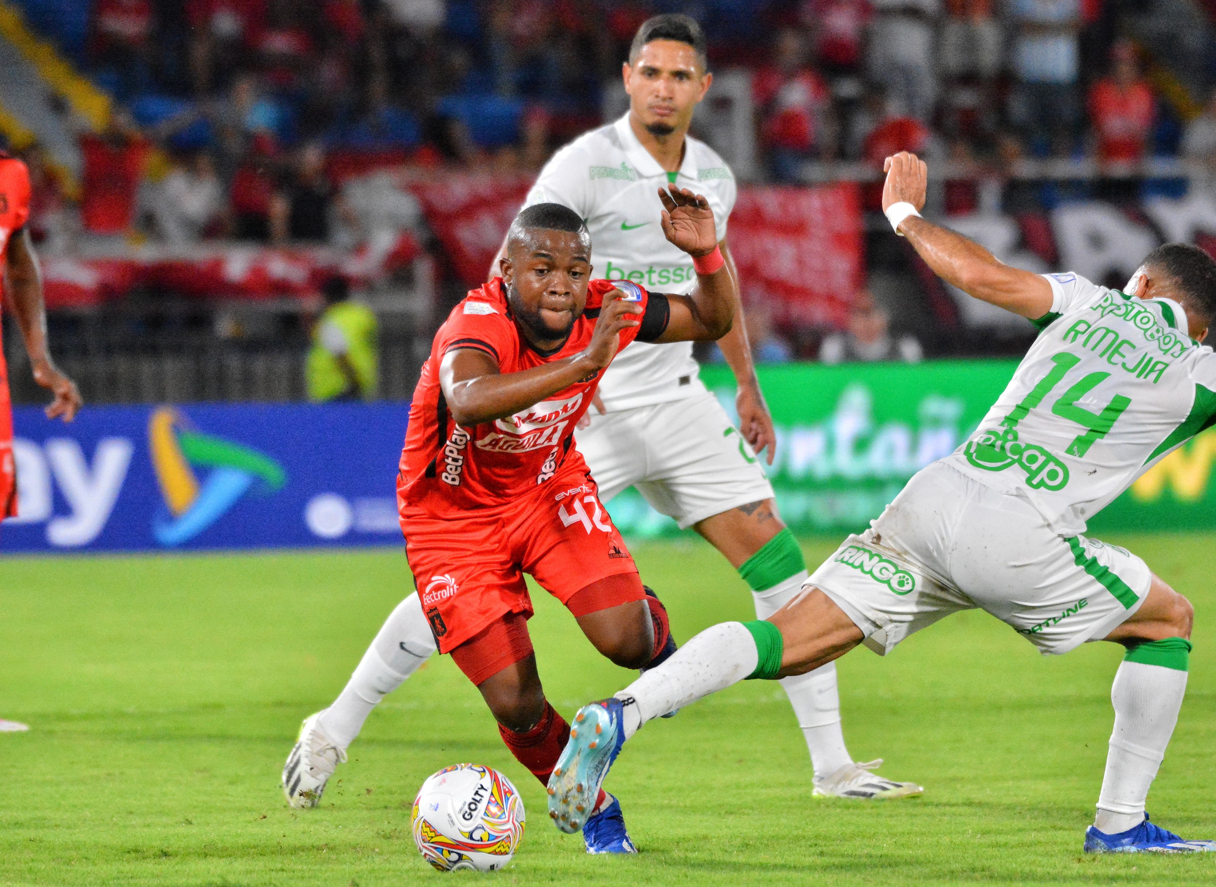 Duelo de Liga entre América y Nacional / Colprensa