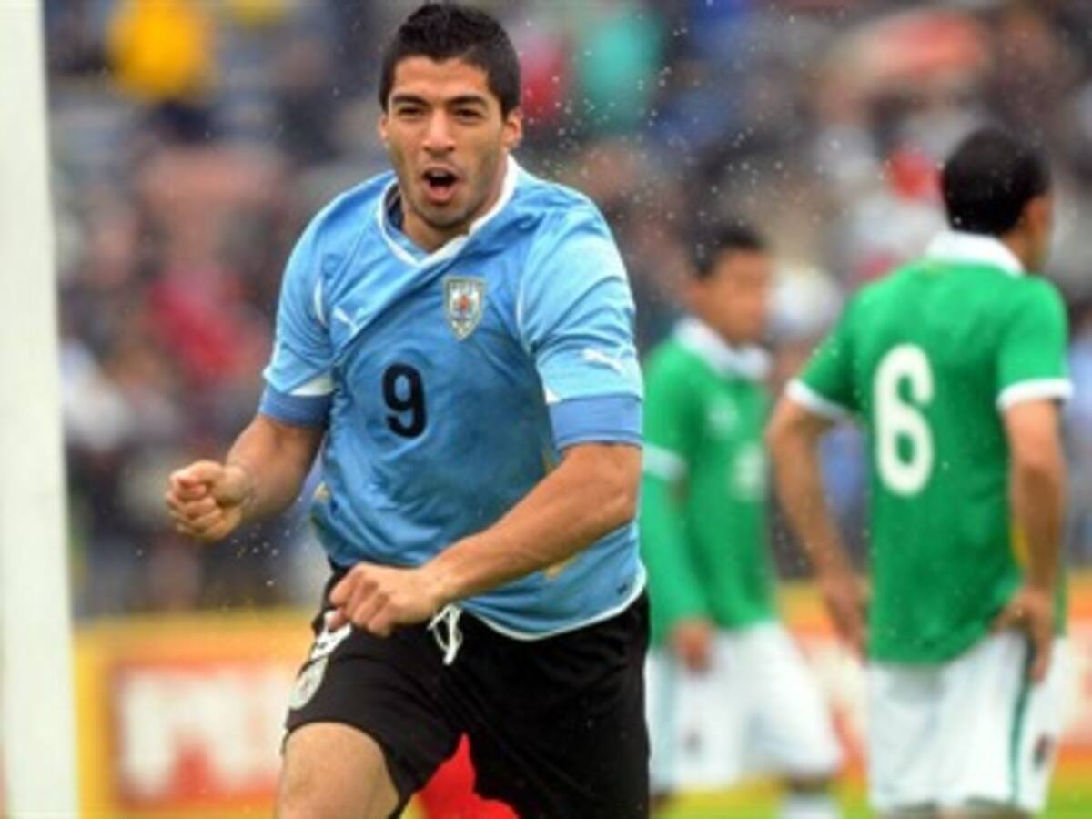 Uruguay venció 4-2 Bolivia en el arranque de las Eliminatorias a Brasil 2014
