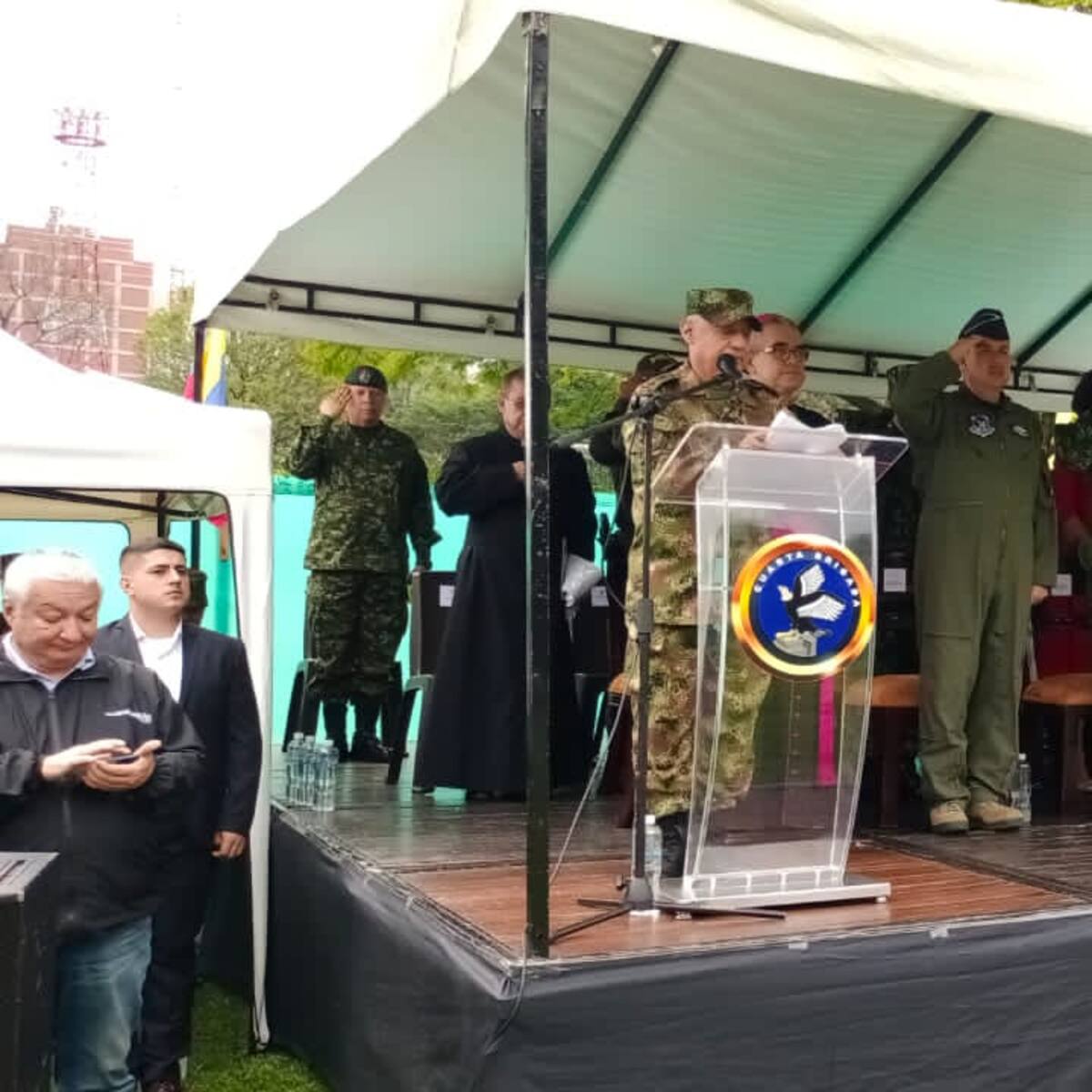 Tras suspensión y con modificaciones, se realizó trasmisión de mando de la Cuarta Brigada