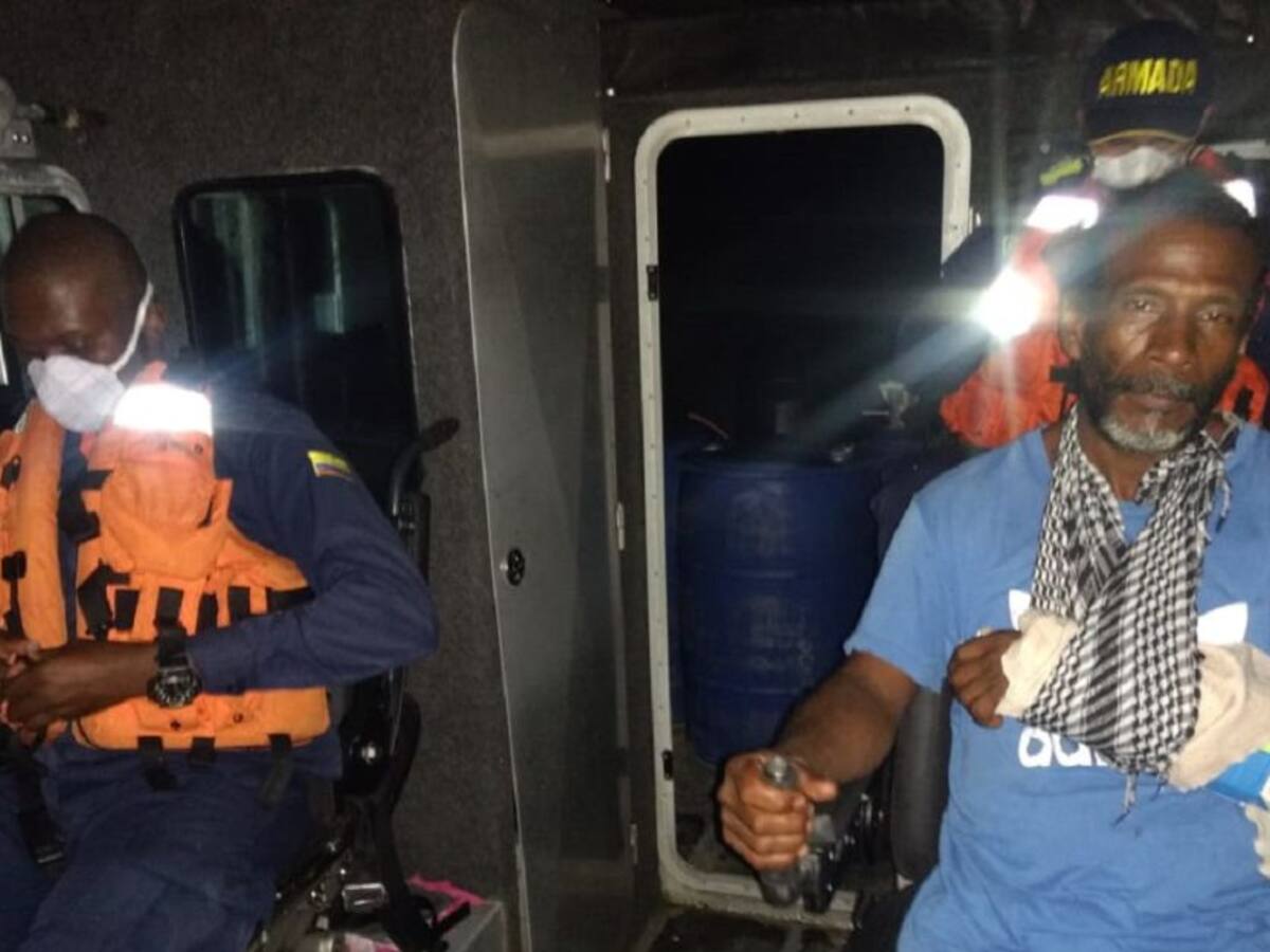 Armada traslada a habitante del Islote luego de sufrir un accidente