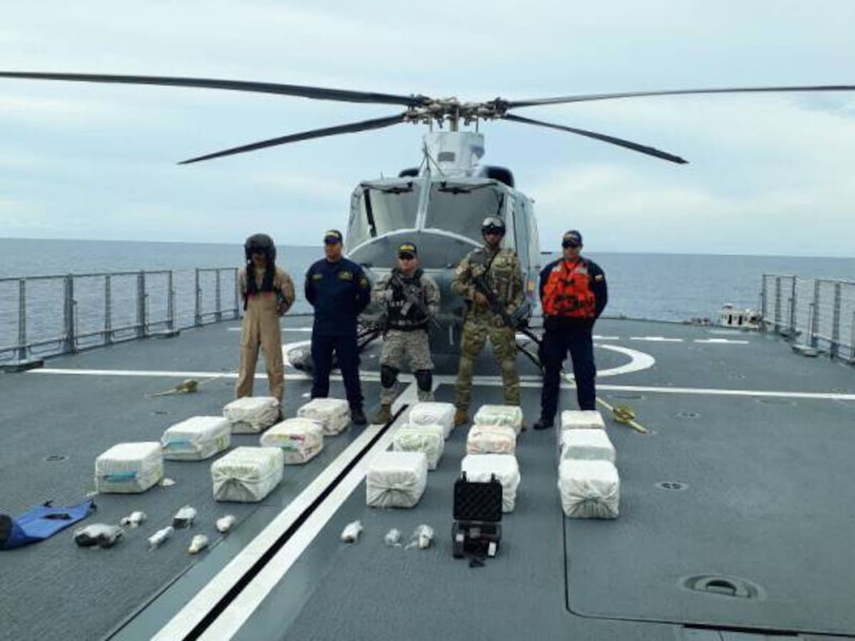 Incautan más de 300 kilos de cocaína a bordo de una embarcación en el Caribe colombiano