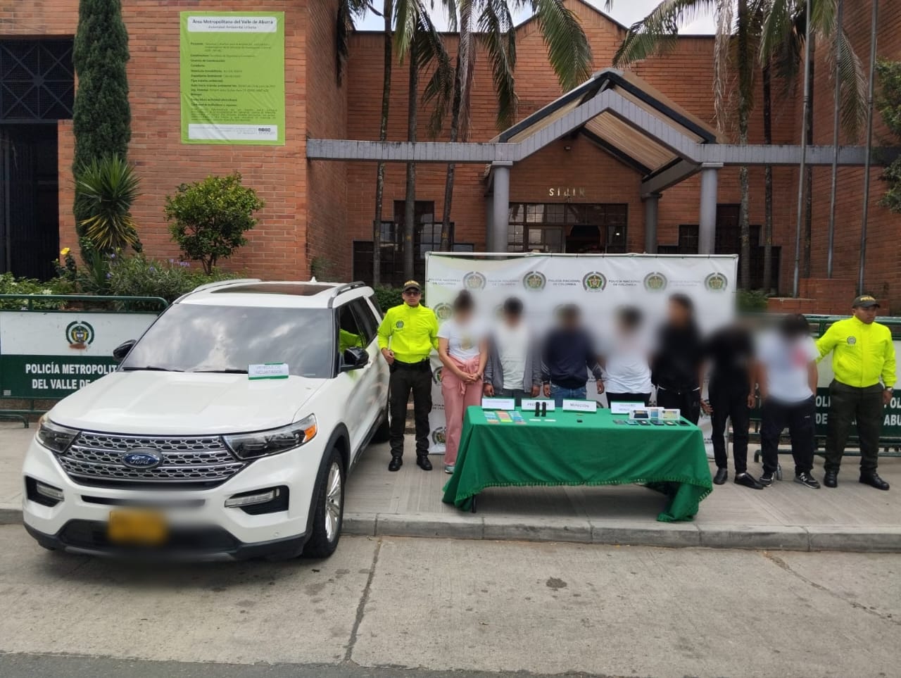 Captura de 7 integrantes de "La Viña". Cortesía: Meval