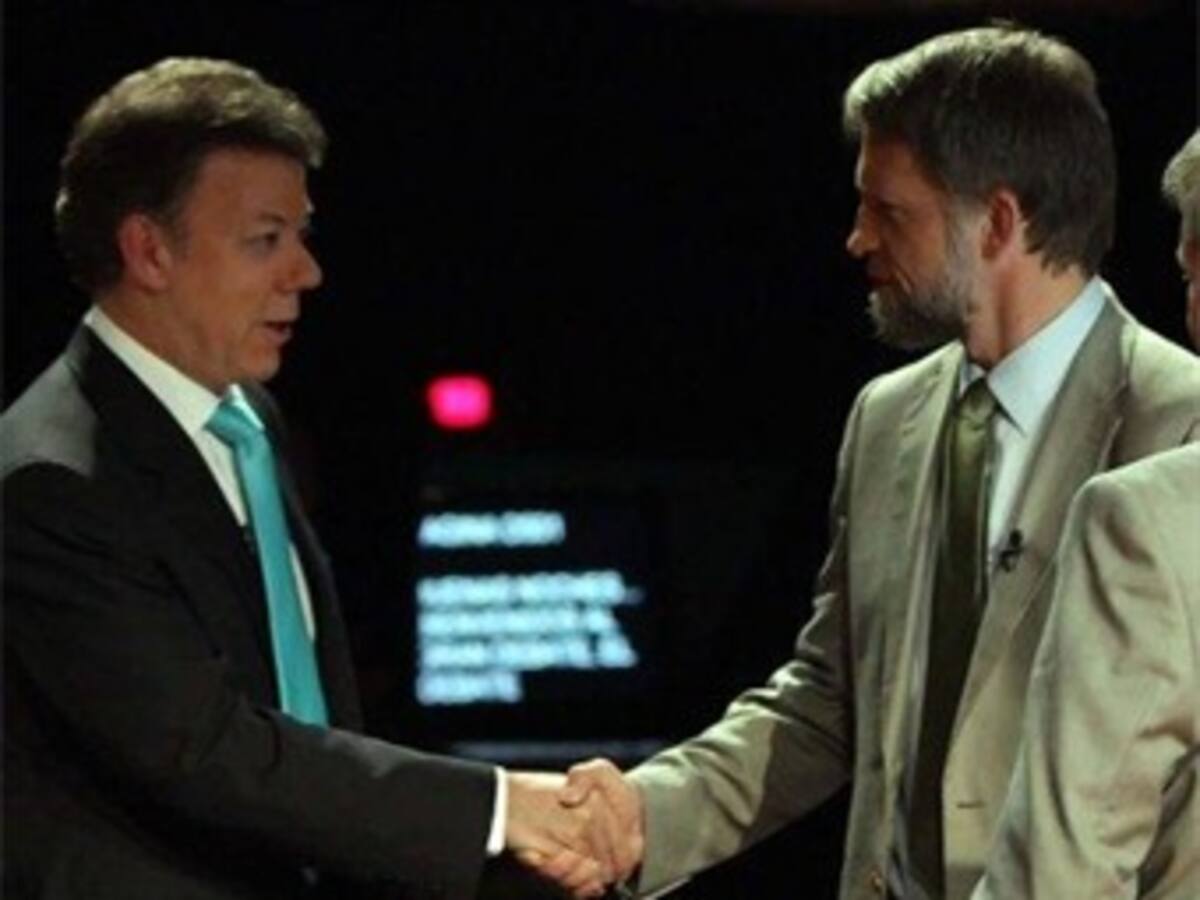 Esta noche último gran debate presidencial entre Juan Manuel Santos y Antanas Mockus