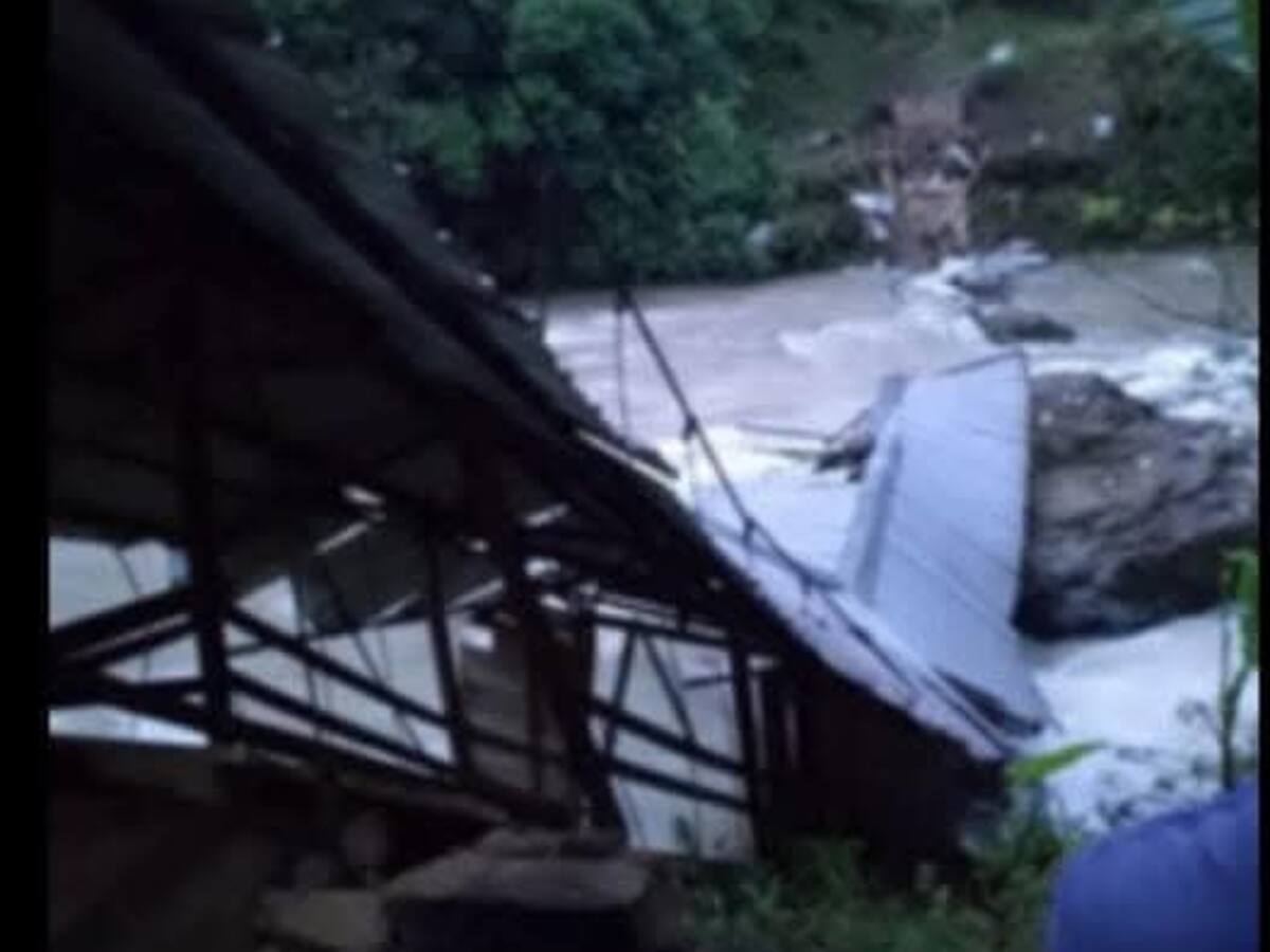 Otro puente fue inhabilitado en la frontera con Ecuador