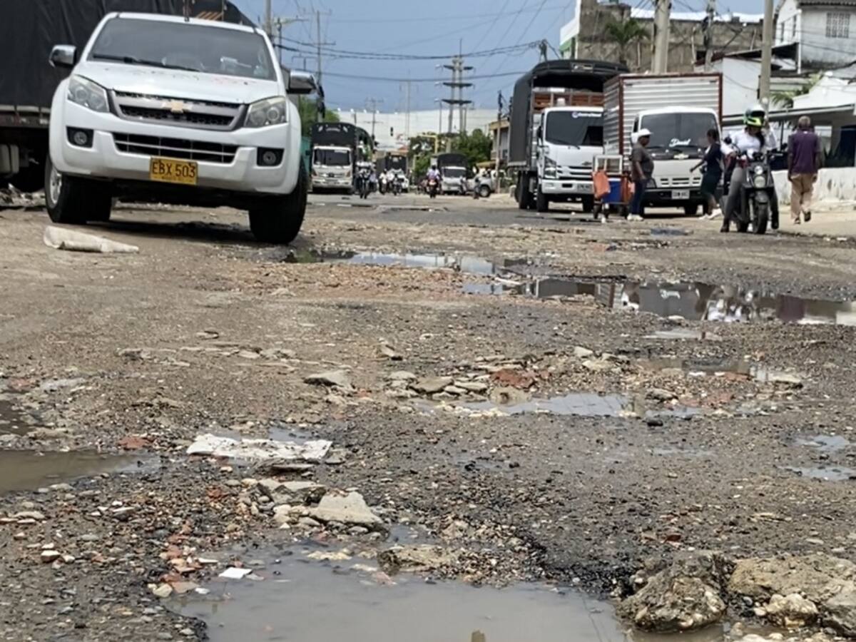 ‘Calle de los Bomberos’ en el barrio Martínez Martelo: destruida y sin control