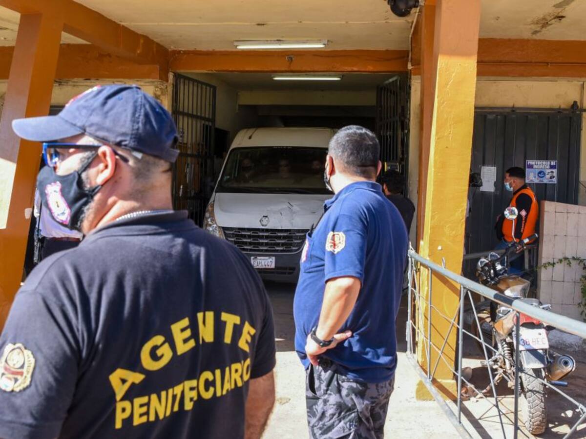 Policía de Paraguay allanó cárceles e incautó celulares por crimen de Pecci