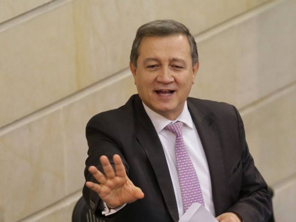 Ernesto Macías propone que Tomás Uribe sea el candidato presidencial del CD