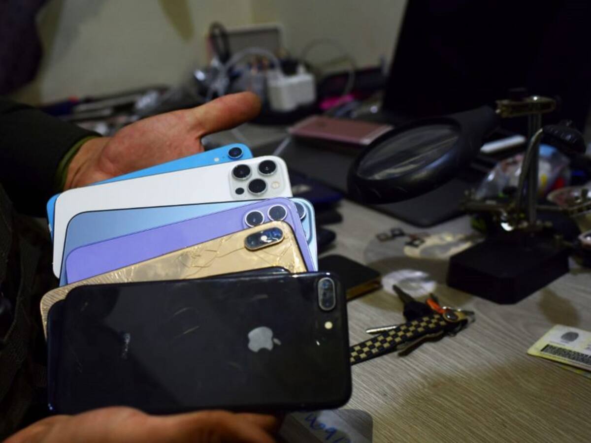 Hombre tenía en su poder 50 celulares, 15 eran robados