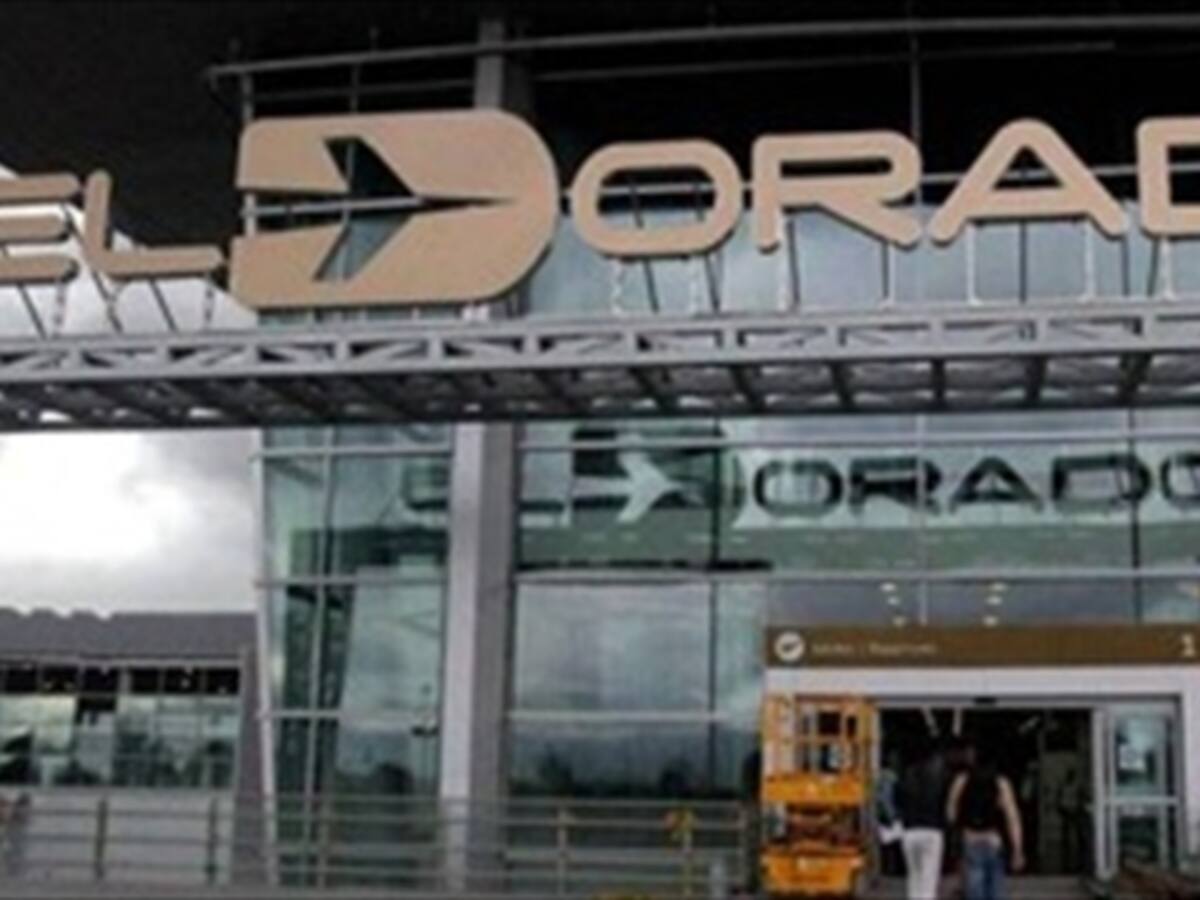 Cancelan vuelos por mal tiempo en aeropuerto El Dorado de Bogotá