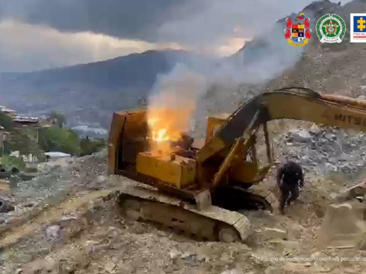 Medellín: destruyen maquinaria de una cantera, presuntamente de "La Terraza"