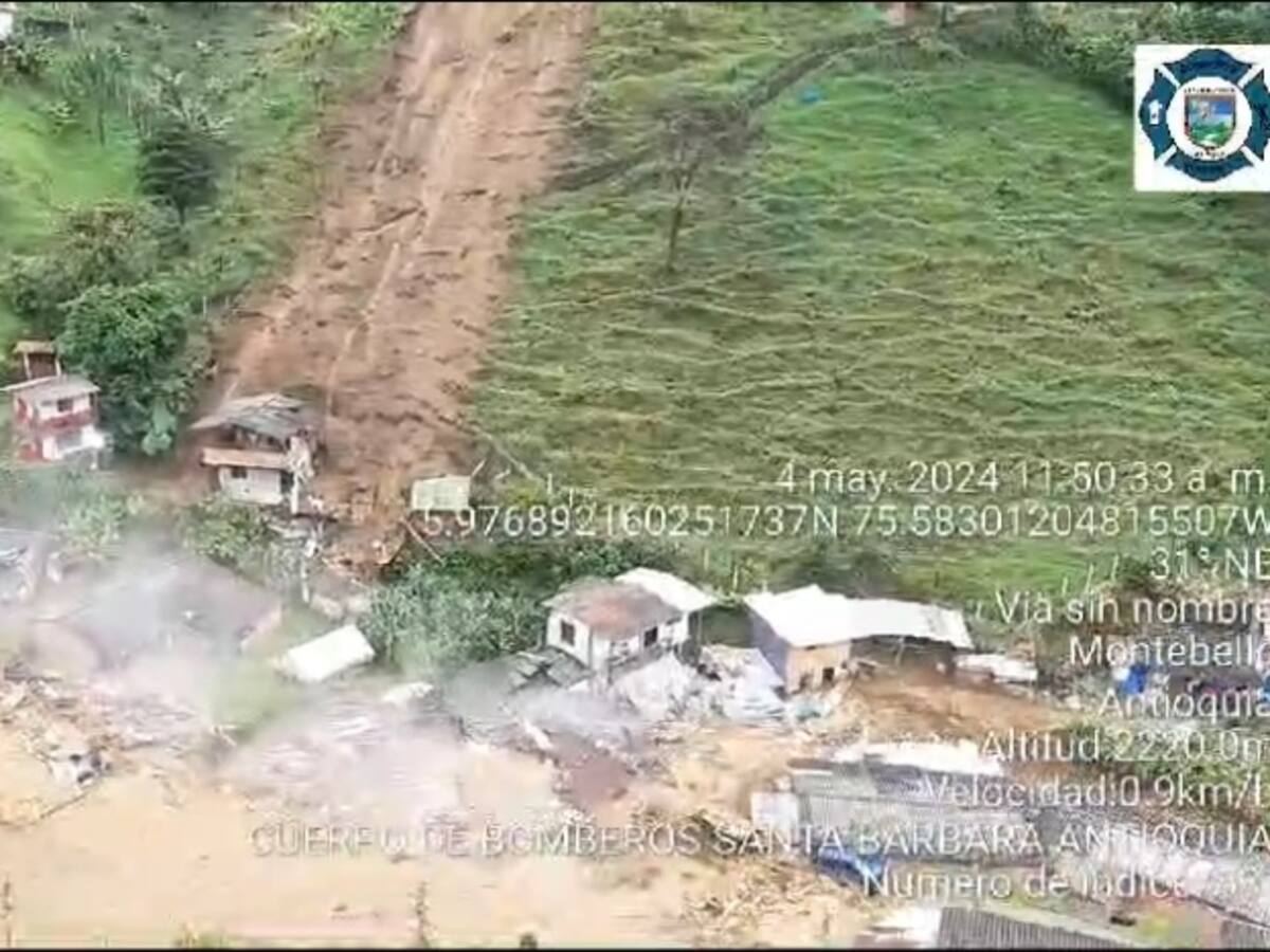 VIDEO | Emergencia en Montebello: avalancha destruyó 30 viviendas y dejó 3 personas heridas