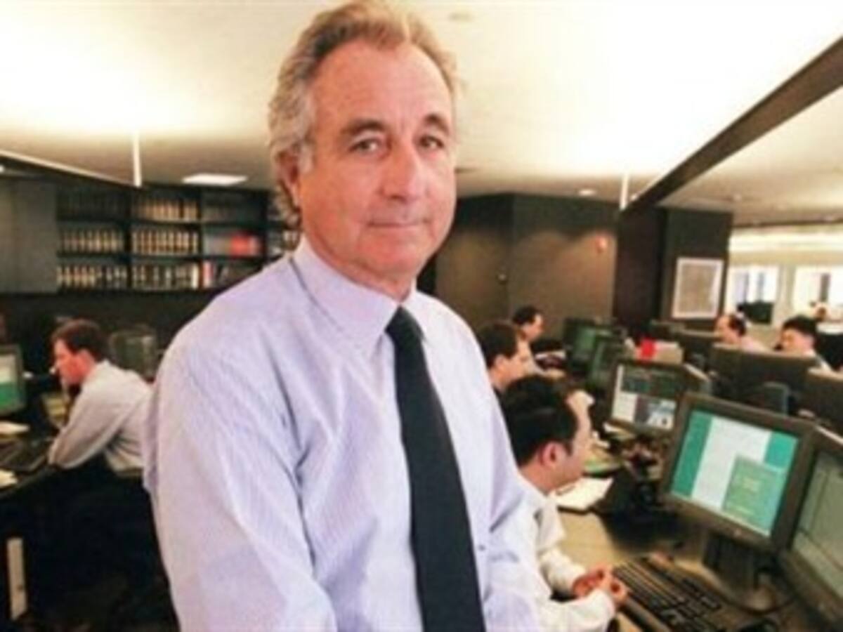 Un juez autoriza a víctimas de estafa de Madoff a llevarle a la bancarrota