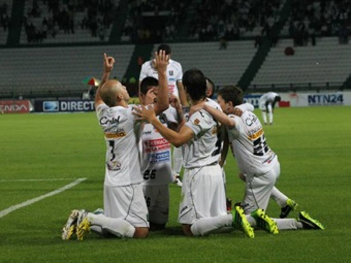 Once Caldas se hace fuerte de local y golea 4-0 Deportes Tolima