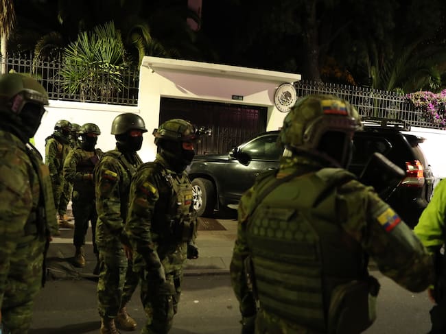 Integrantes de un cuerpo élite de la Policía ecuatoriana en Quito (Ecuador).
EFE/ José Jácome