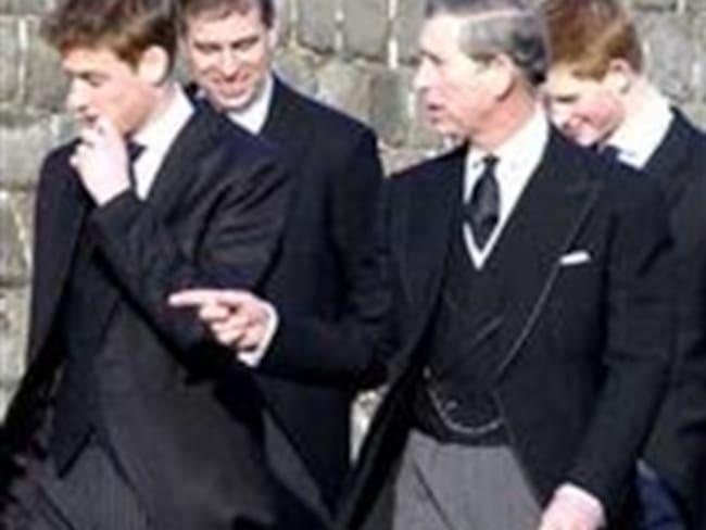 El tío de la novia del príncipe Guillermo cae en la trampa de un dominical