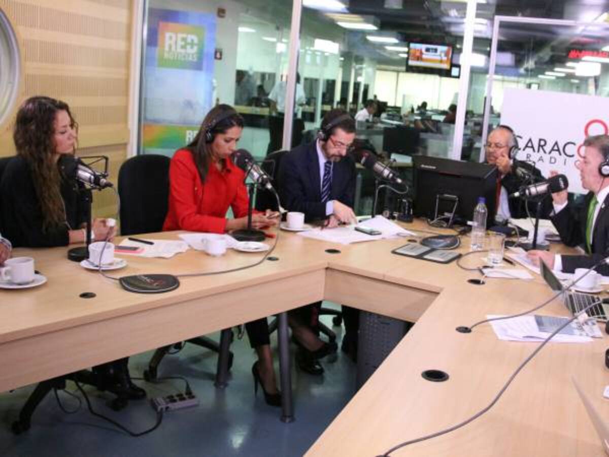 Repase la visita del presidente Santos a Caracol Radio en fotos