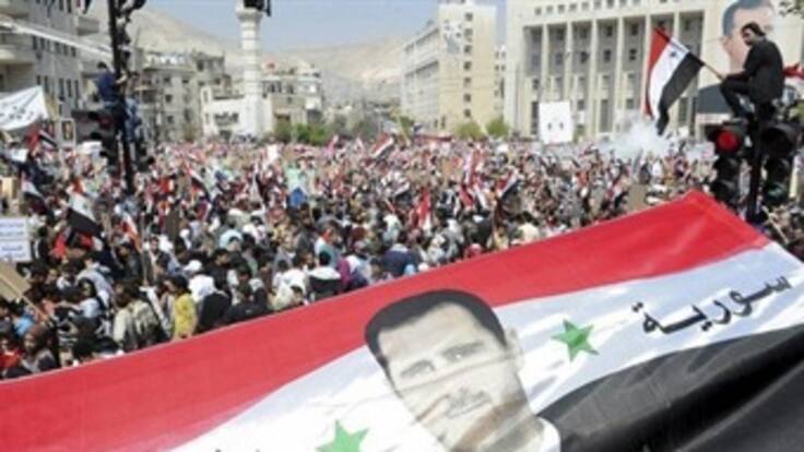 Hillary Clinton: hay posibilidad de una 'guerra civil' en Siria