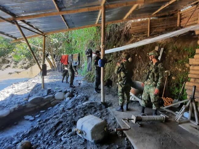 Operativo en contra de la minería ilegal en la vereda Vatinano de Neira