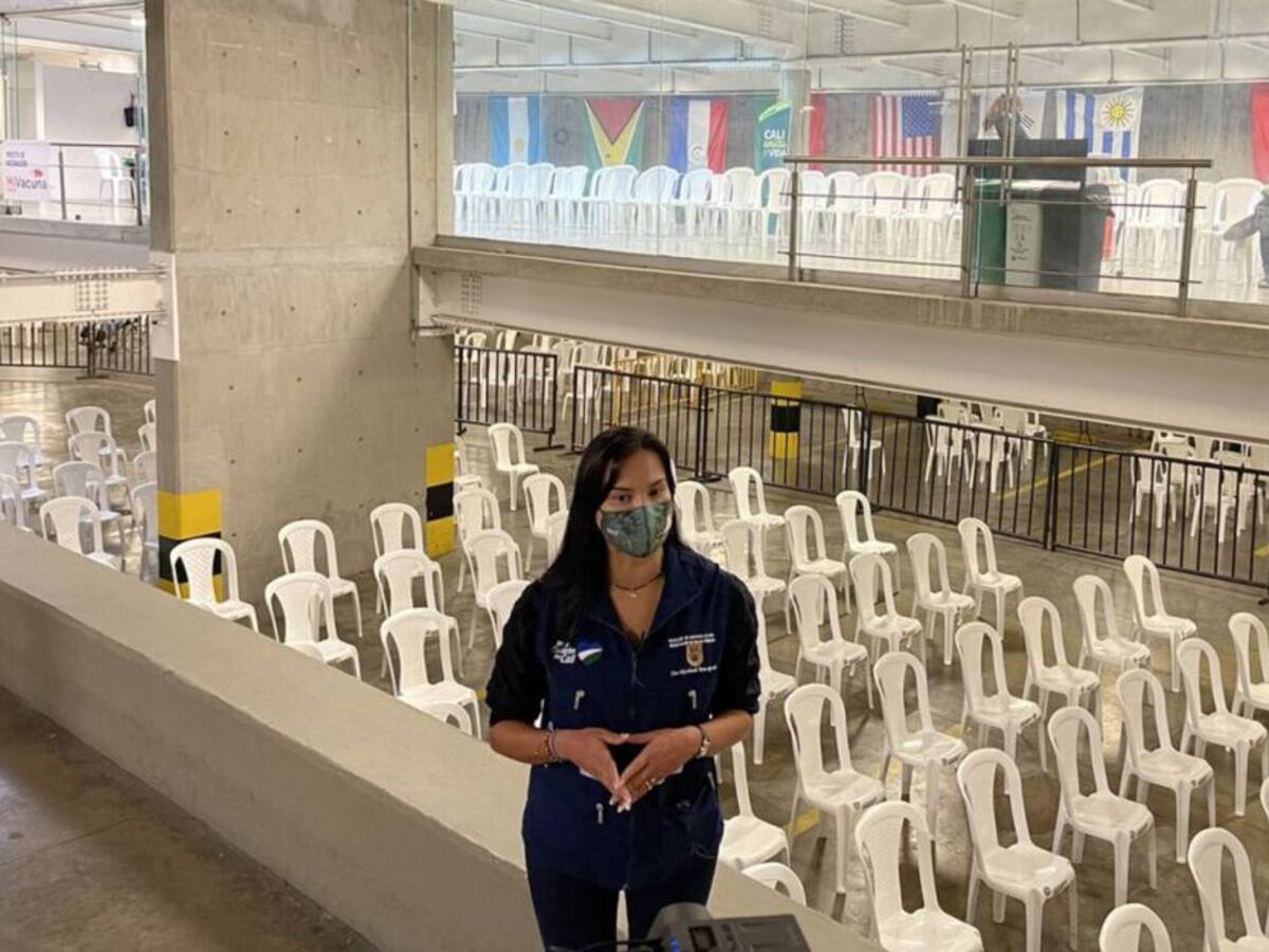 Frente a Megancentros vacíos, caleños proponen vacunación masiva