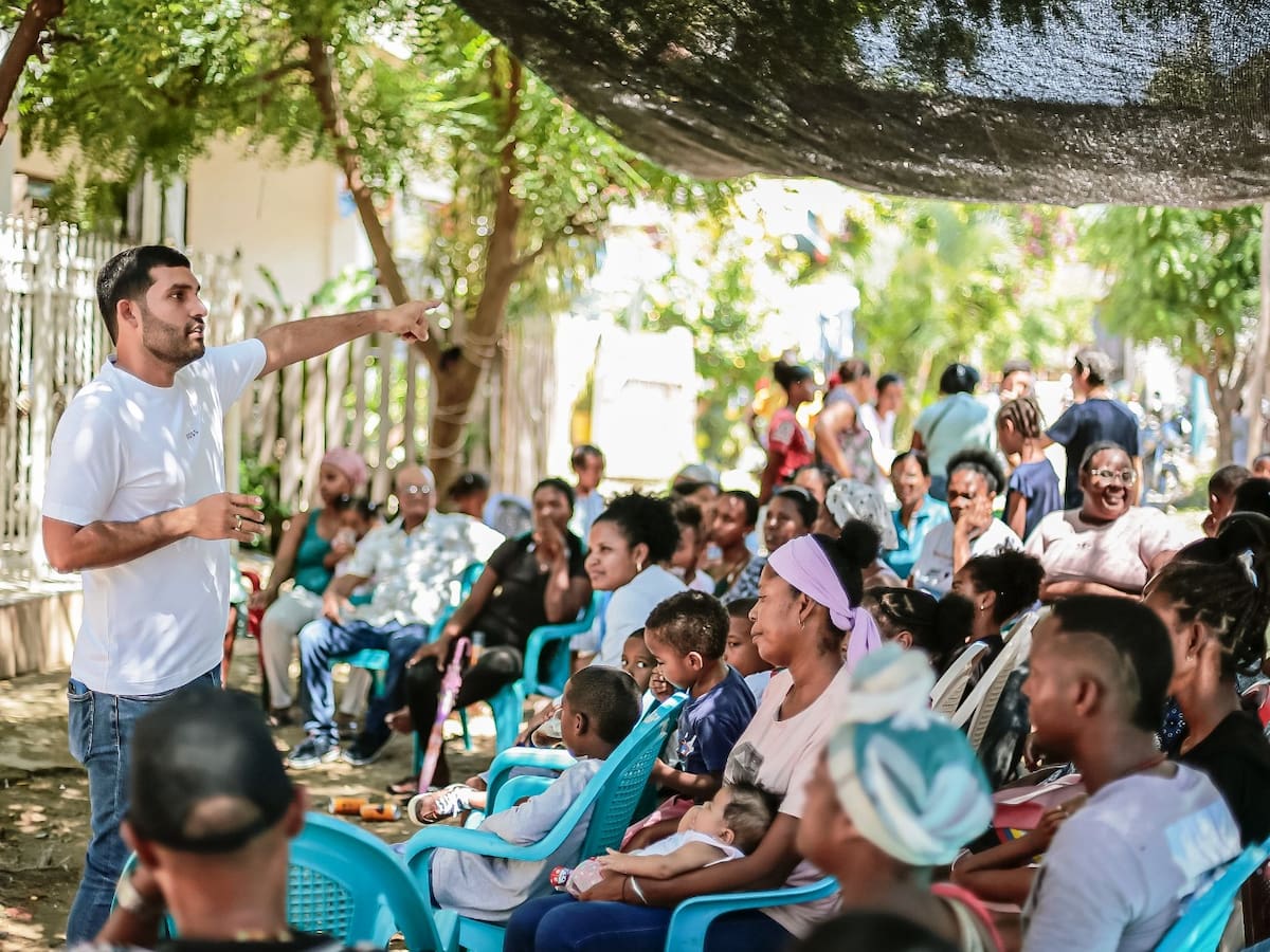 Carlos Raad con la dirigencia comunitaria pretende llegar al concejo de Cartagena