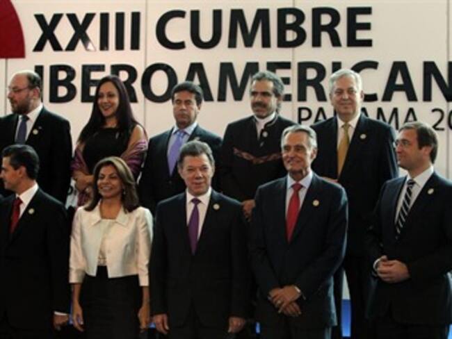 Cumbre de Panamá respalda las conversaciones entre Colombia y las Farc