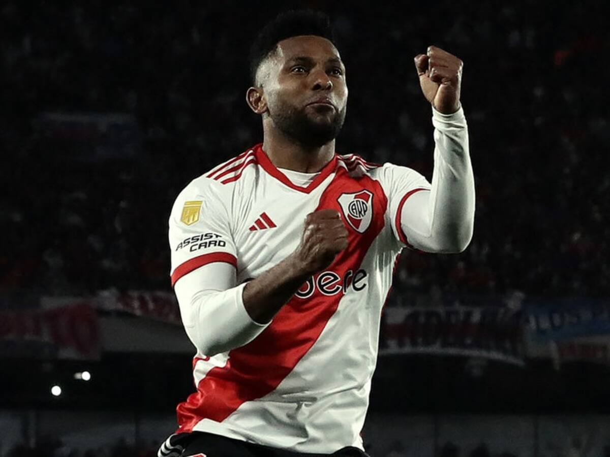 Miguel Borja marca doblete en la victoria de River ¿el primero fue golazo o casualidad?