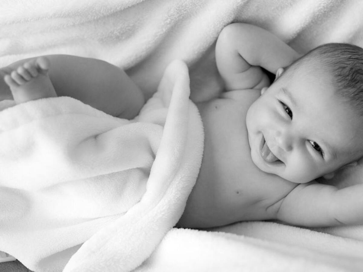 Cuidados y alertas de un recién nacido