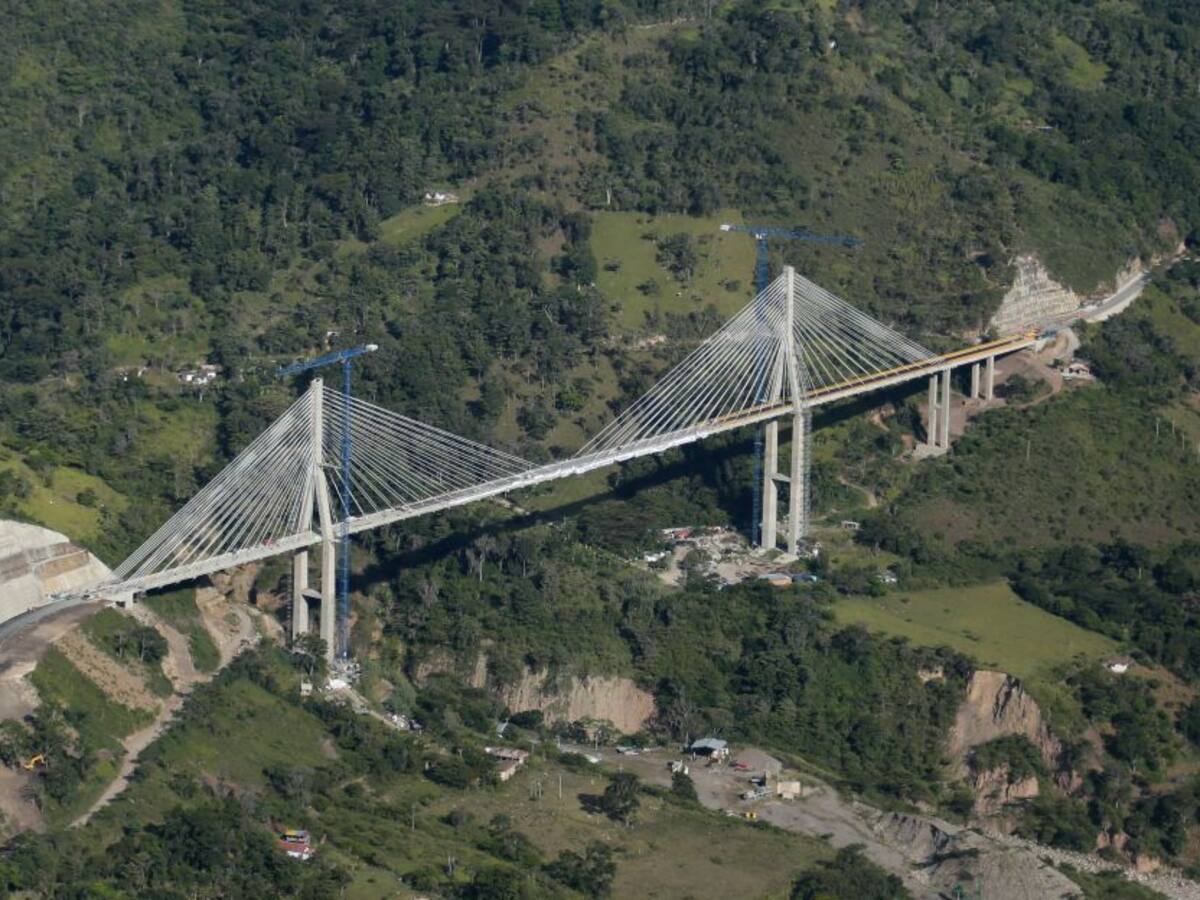 Sacyr adelanta obras de reparación al puente Hisgaura