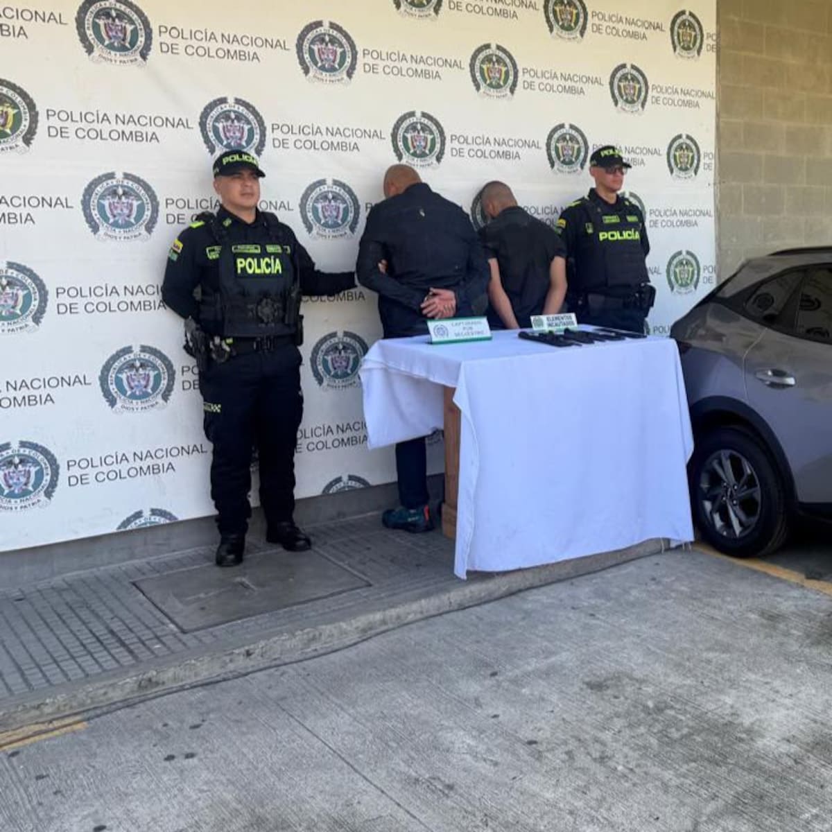 Un hombre se salvó de un secuestro al lanzarse de un carro en movimiento en Medellín