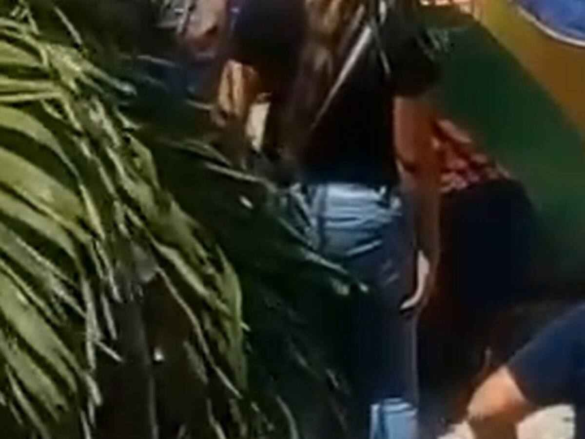 Niña brasilera cayó en alcantarilla en el Centro Histórico de Cartagena