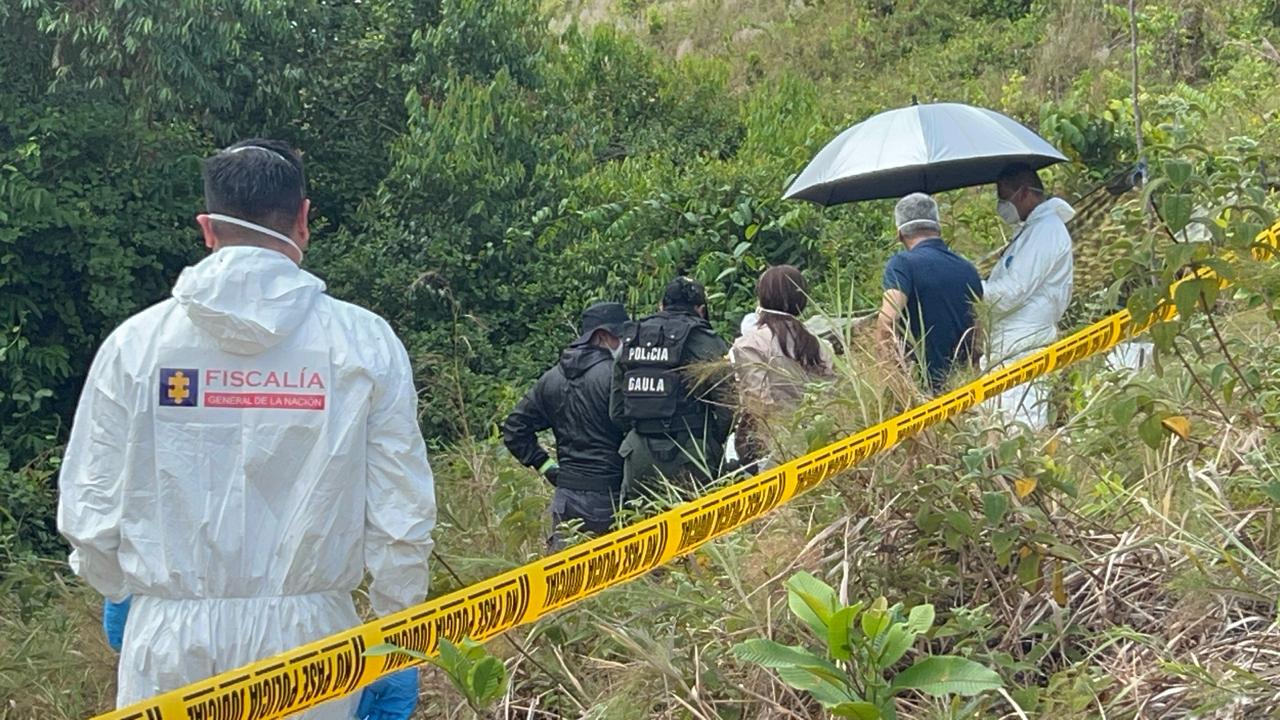 Hallan cuerpos de 2 hombres en una fosa en Barrancabermeja.
