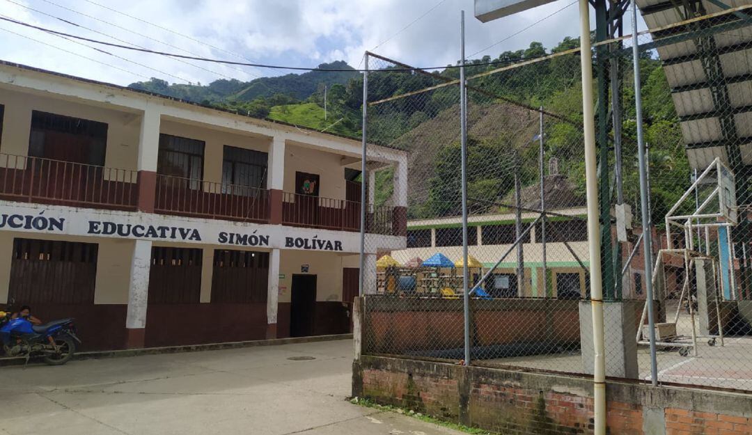 La institución educativa Simón Bolívar. 