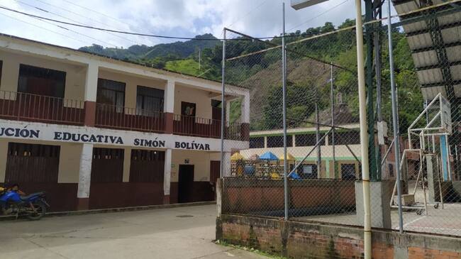 La institución educativa Simón Bolívar.