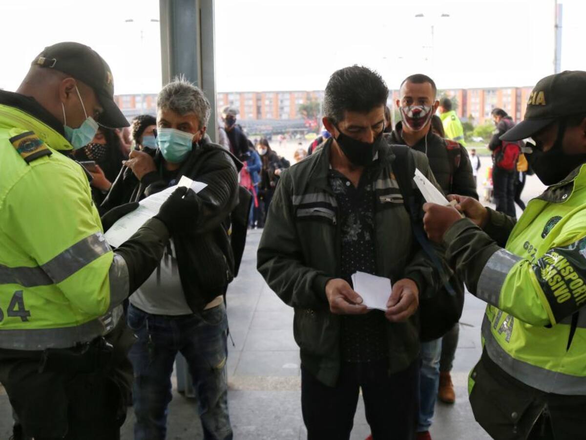 Pandemia: ¿Qué significa que Bogotá esté en alerta roja general?