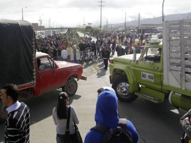 Suspenden paro de transporte público en Soacha