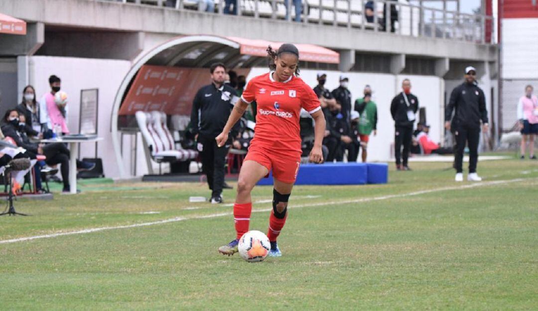 Gisela Robledo durante el juego de semifinales ante Corinthians.