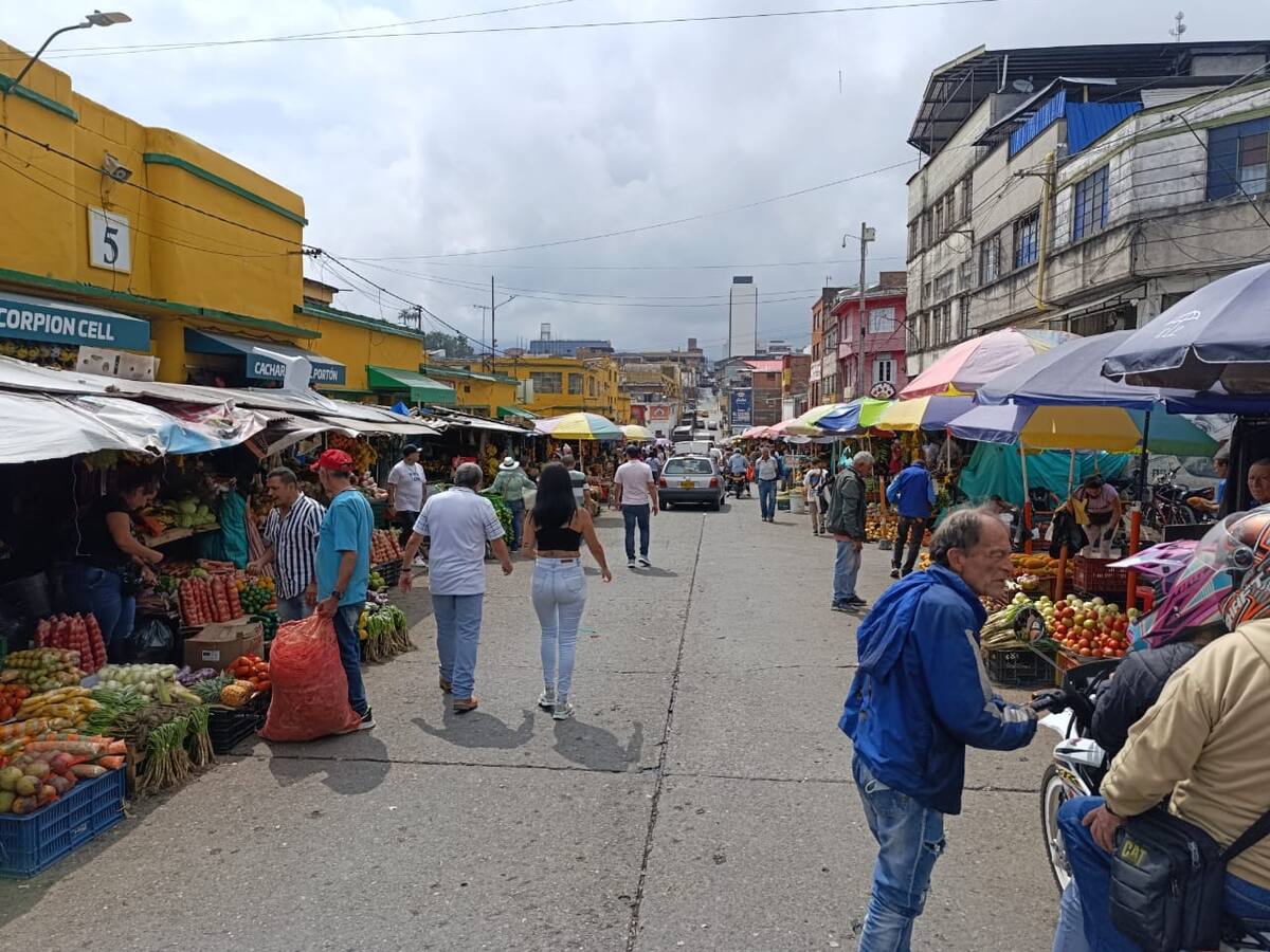 Los comerciantes en la Galería en Manizales se oponen a la llegada de una empresa privada