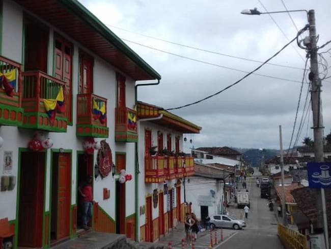 5 personas que llegaron de Medellín son los primeros casos COVID en Salento