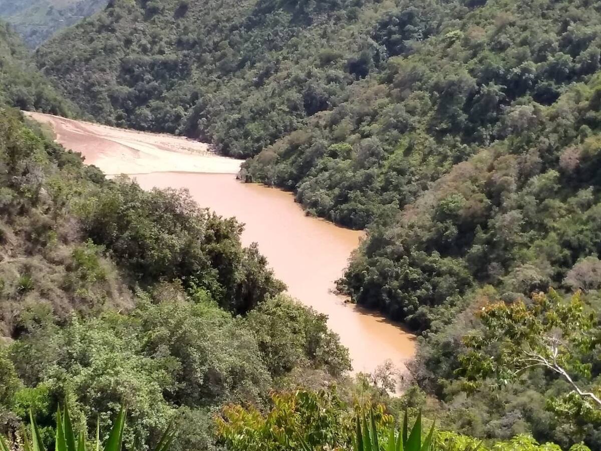 Represamiento de quebrada tiene en riesgo a más de 150 familias de Onzaga