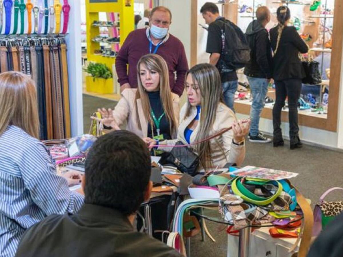 Santandereanos en Corferias afirman escasez de personal