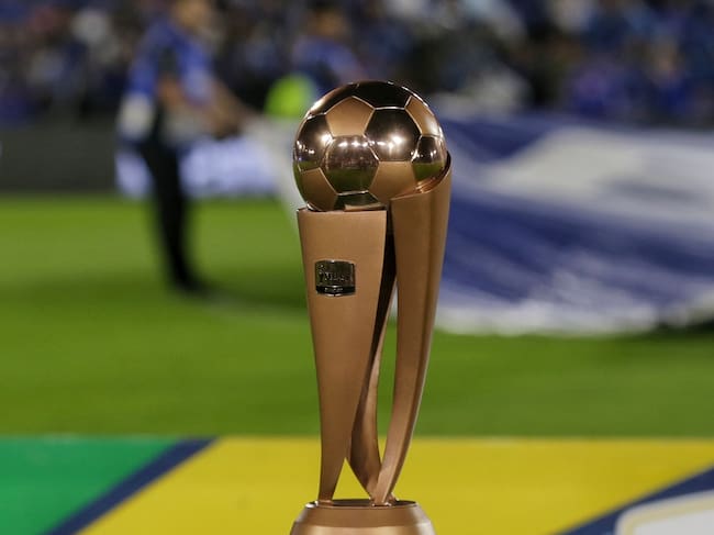 El trofeo de la Copa Colombia que actualmente pertenece a Millonarios / Colprensa.