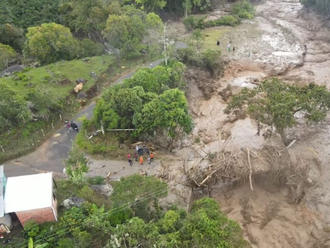 Fuertes lluvias dejan 3 personas fallecidas y afectaciones en 5 municipios
