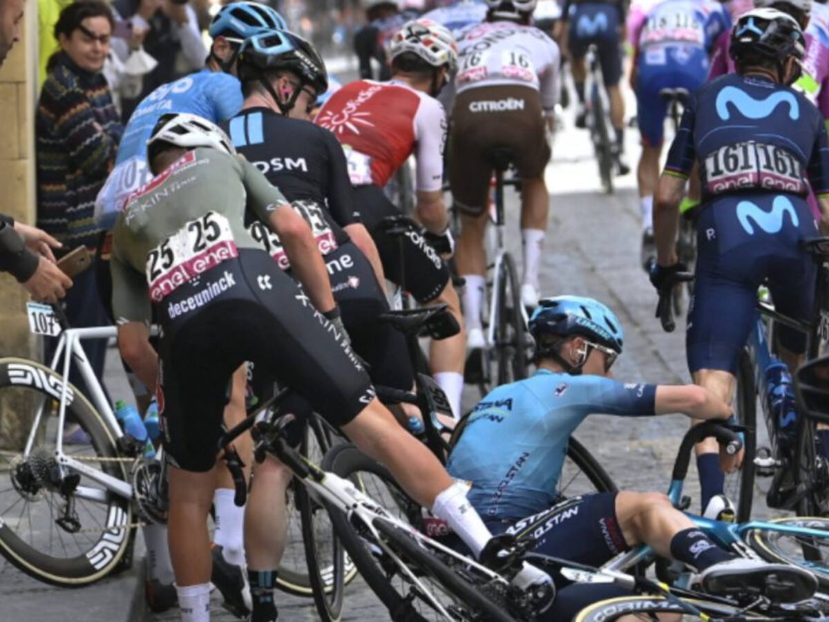 Superman López se retira del Giro de Italia tras caída en la etapa 4