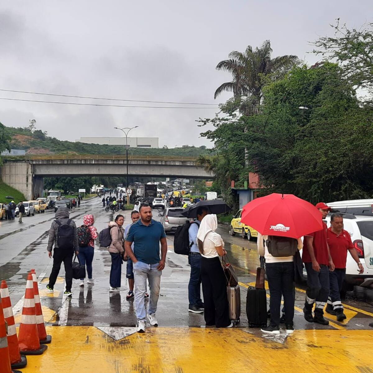 Hubo acuerdo para levantar los bloqueos viales en Santander