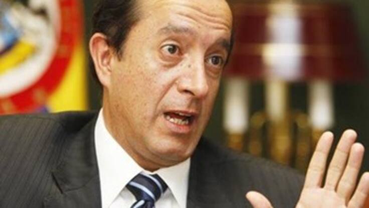 Buscan encuentro Uribe - Corte Suprema para discutir nombramiento de nuevo fiscal general