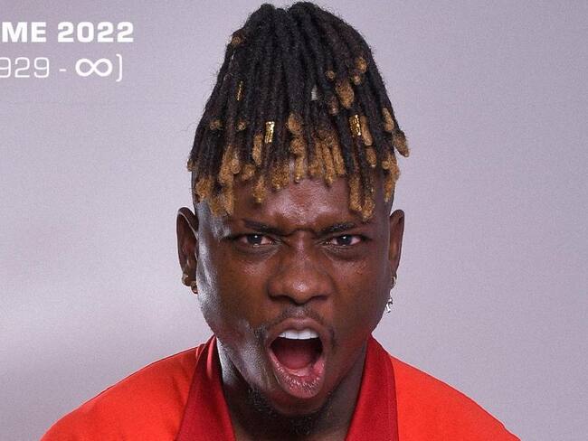 Déinner Quiñones luce la nueva camiseta del América de Cali.