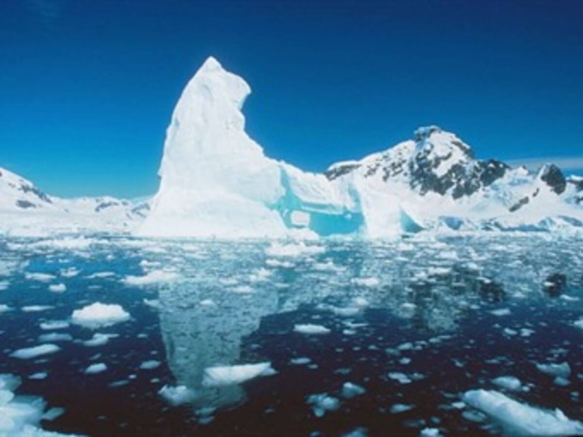 El hielo de verano del Ártico podría desaparecer en 2013
