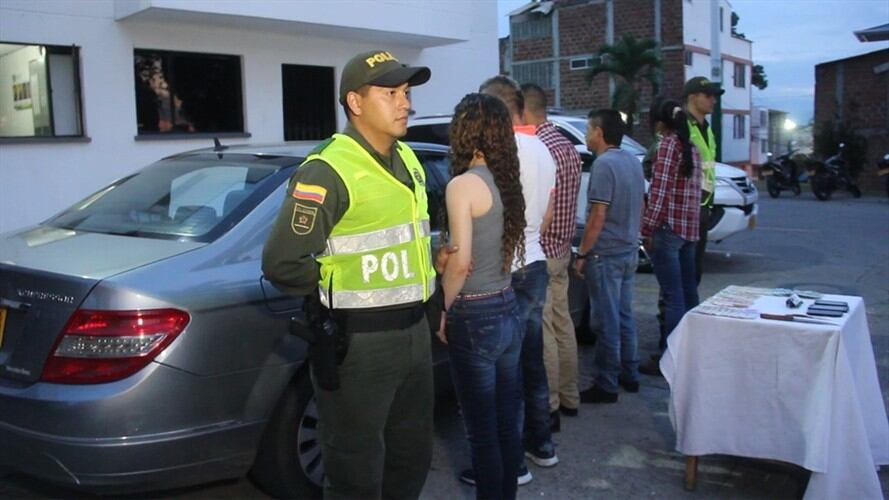 Capturan a falsos policías que robaban con engaños en Santander. Foto: La Wcon Julio Sánchez Cristo