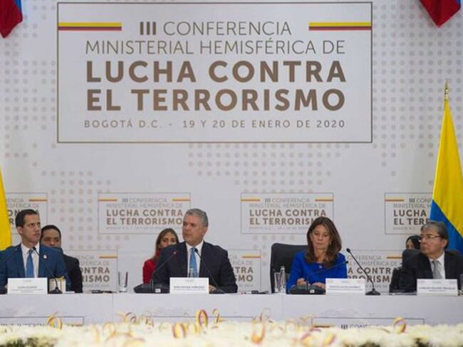 Cumbre contra el terrorismo iguala amenaza del ELN con la de Isis y Hezbolá